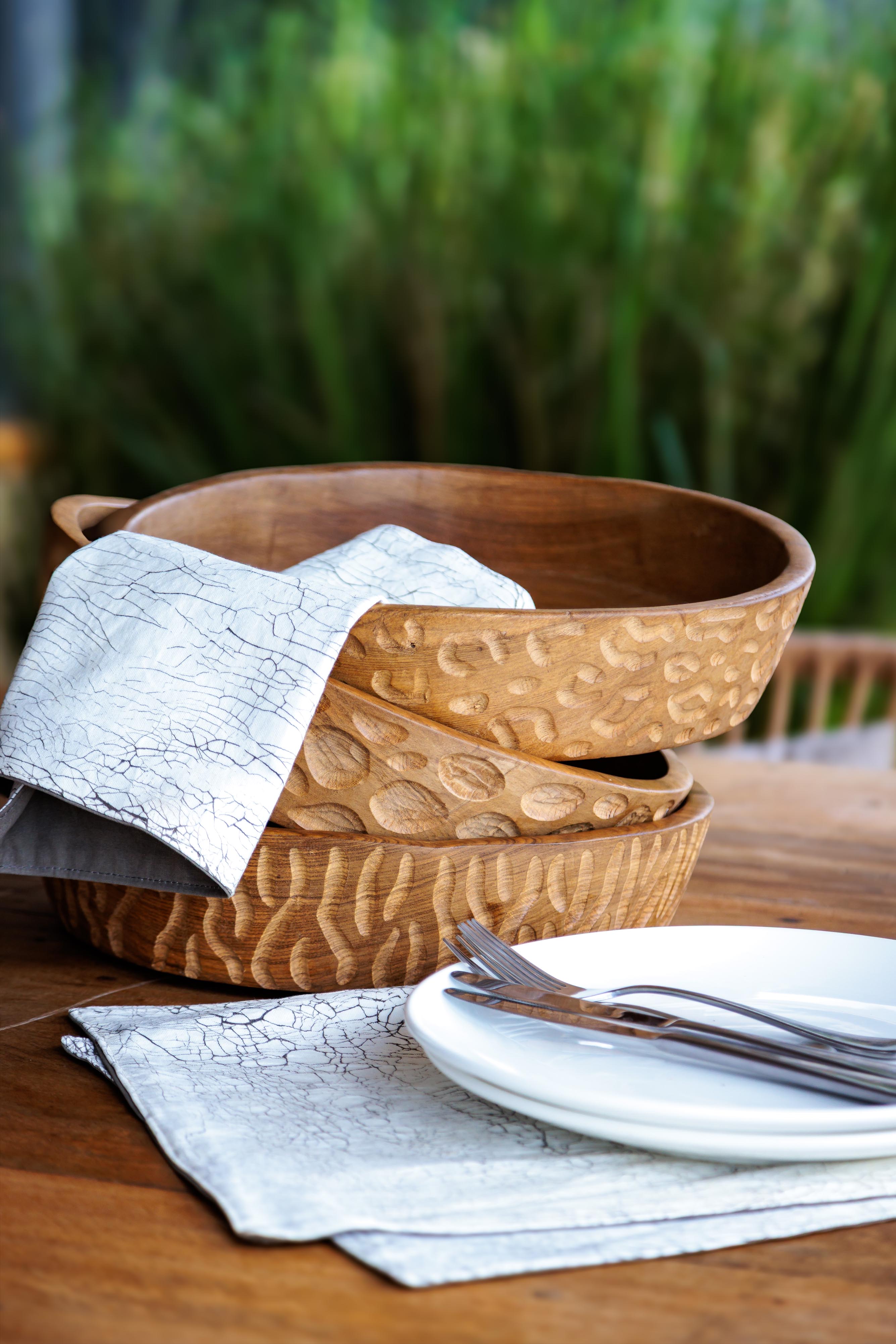 Wooden Carved Giraffe Pattern Platter