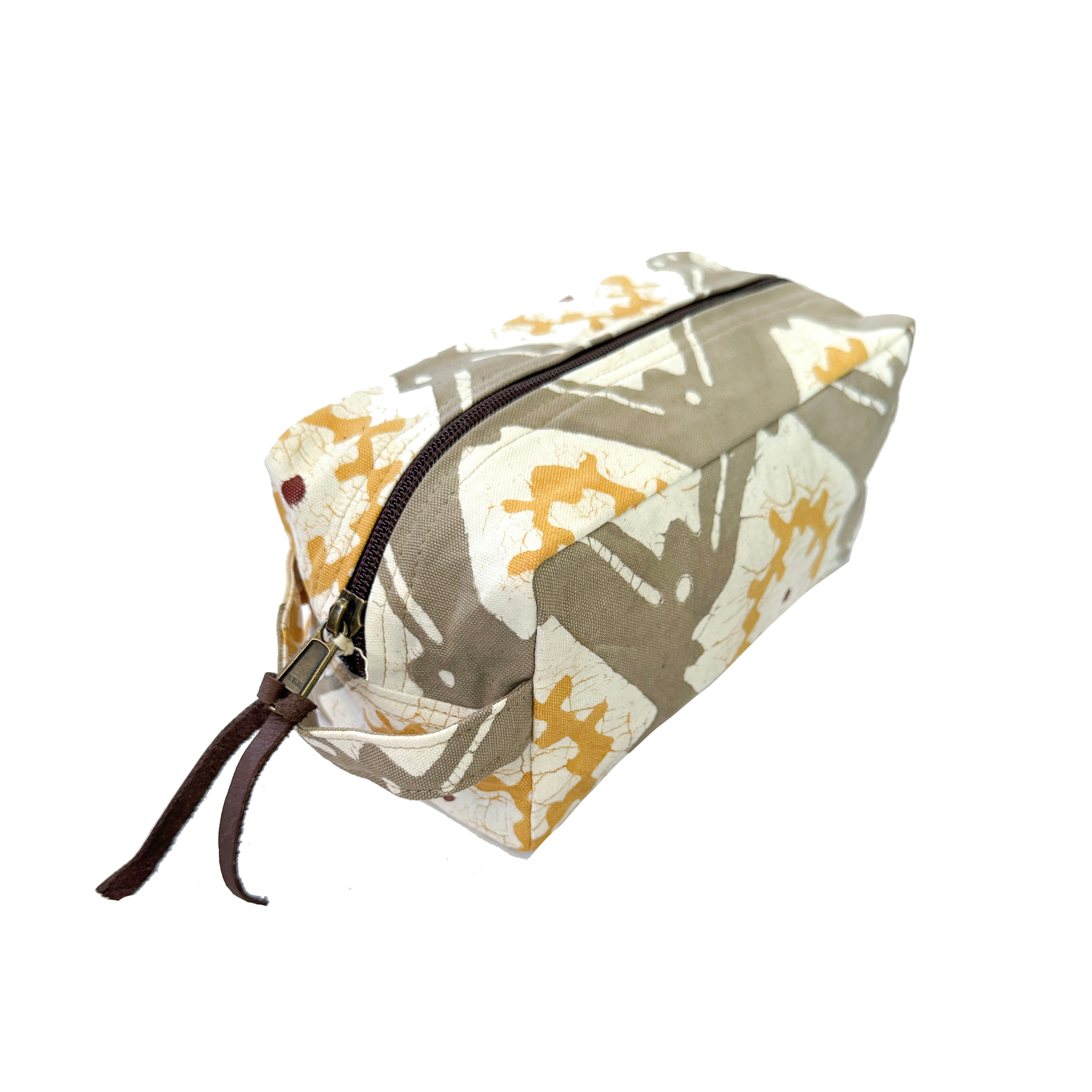 Atlas Diamond Travel Pouch