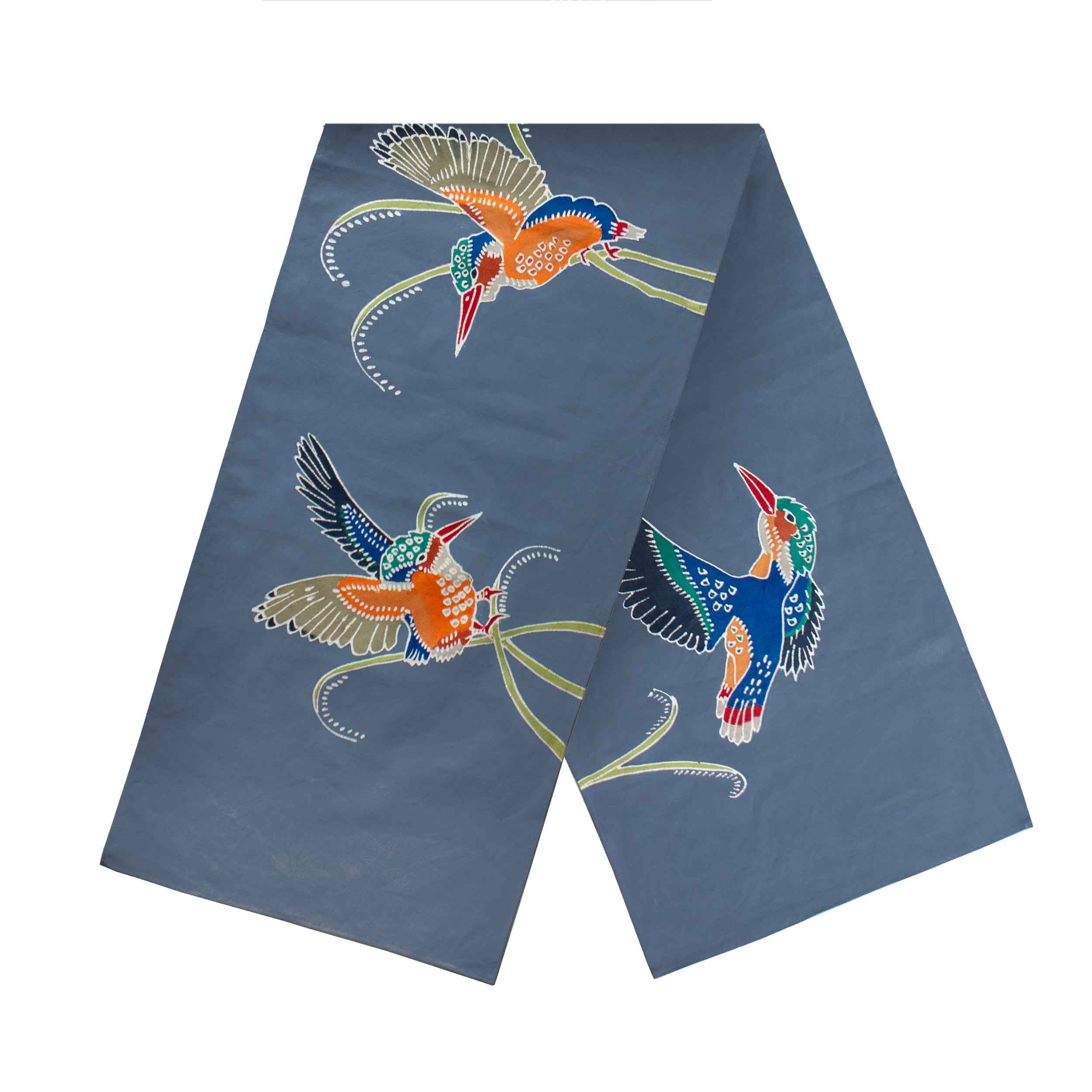 The perfect Kingfisher table runner to add fun charm and colour to your dining table, with environmentally friendly products.