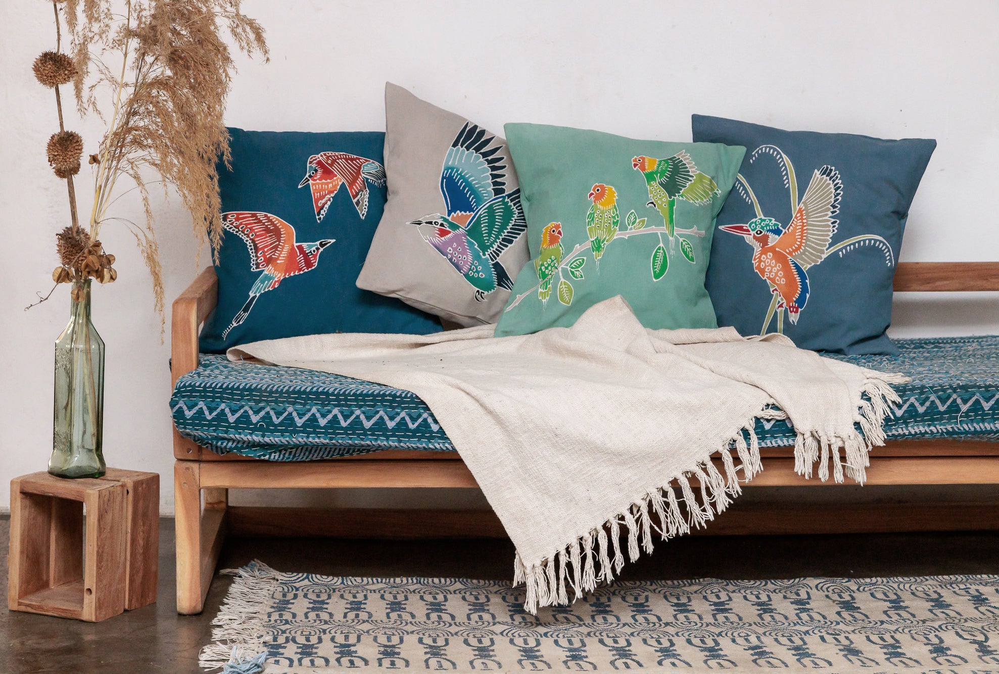 Sustainable bird cushion cover made from 100% cotton in an ethically certified production!