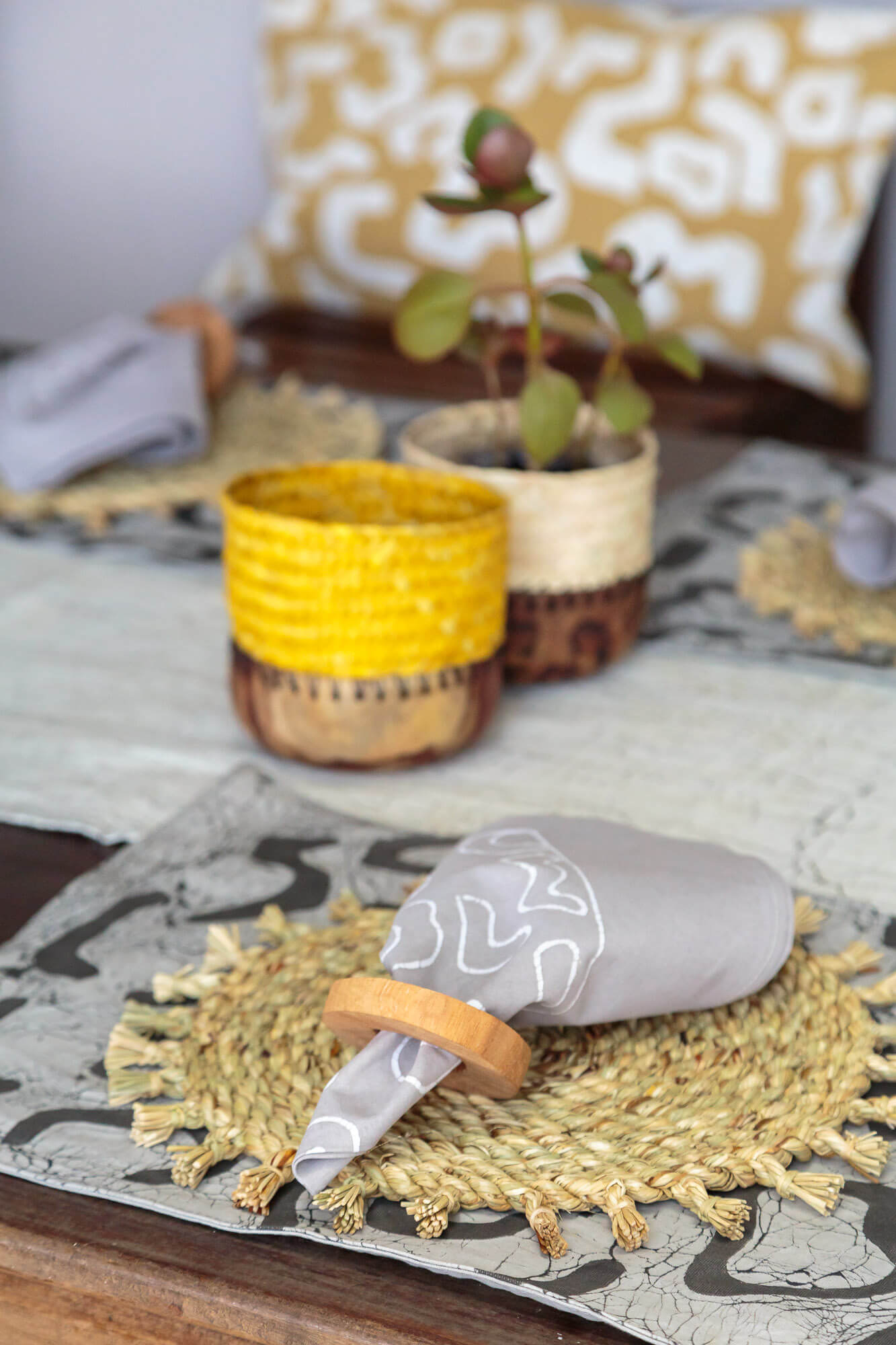 Light taupe napkins to dress your table in bohemian chic glamour for eco-conscious homes.