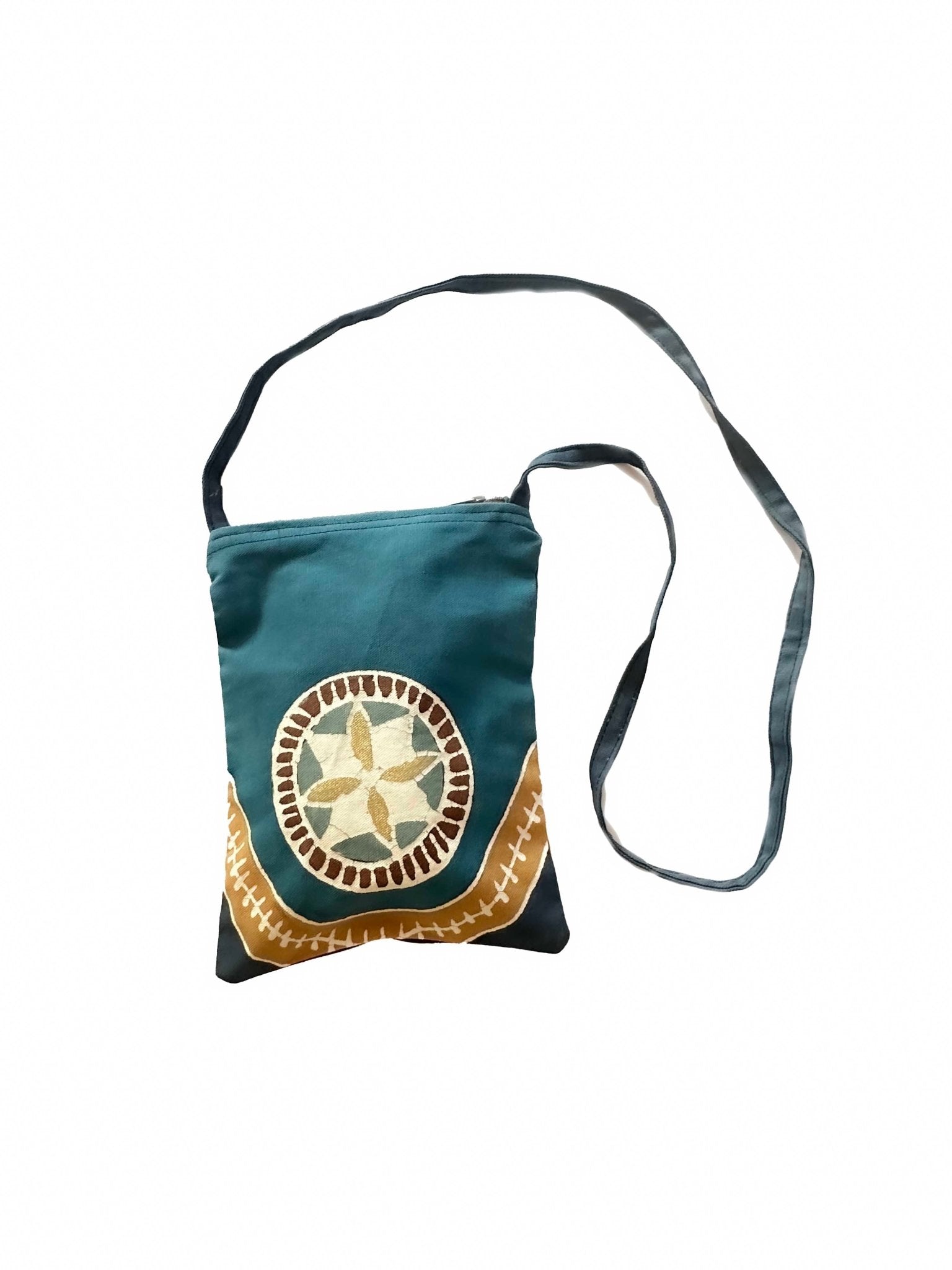 Sustainable and ethical passport zip up holder in cotton